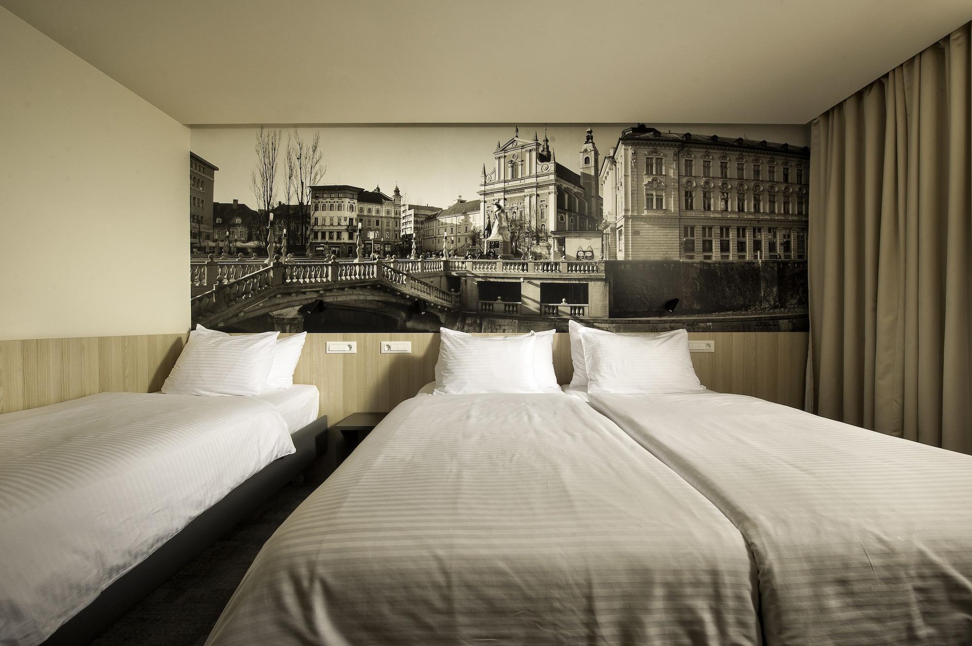 City Hotel Любляна Екстериор снимка